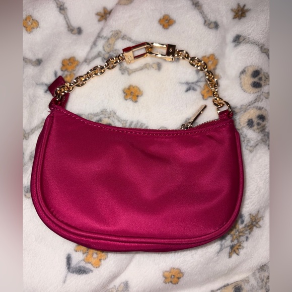 Like new lululemon athletica Pink Chain mini coin pouch Bag - Picture 4 of 6